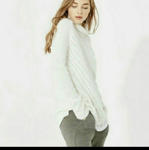 Lou & Grey Soft Cream Turtleneck Sweater Size Medium - Picture 4 of 13